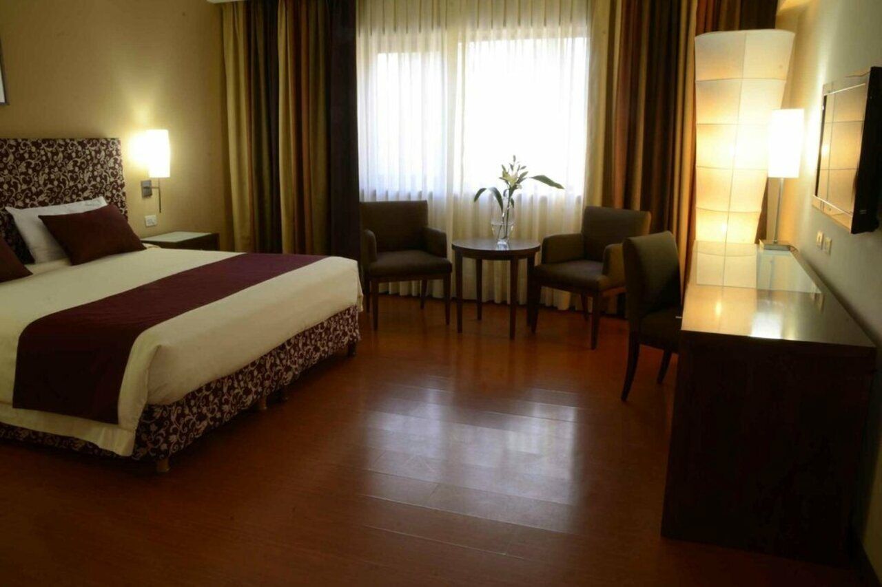 Отель Nh Mendoza Cordillera Экстерьер фото
